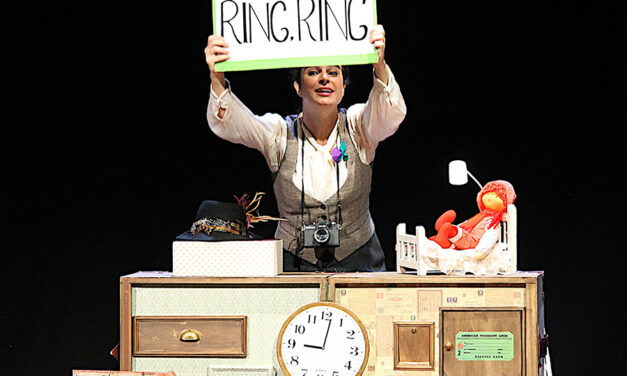 “Ring, ring  Cuénteme” de  la compañía Traspadilla Teatro en la Casa de Cultura de Torrelaguna