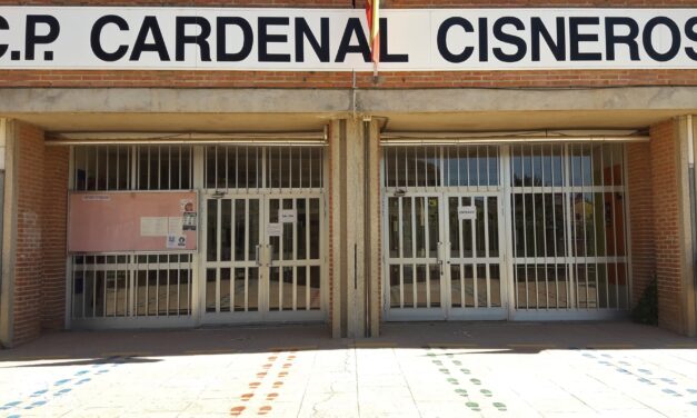 El Ayuntamiento de Torrelaguna entrega al CEIP Cardenal Cisneros 940 litros de Gel Hidroalcohólico