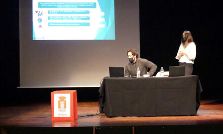 Seminario de nutrición en la Casa de la Cultura