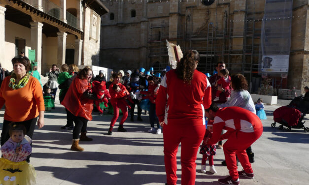 Carnaval de la Escuela Infantil en la Plaza Mayor