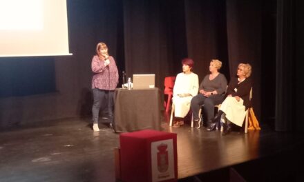 Charla sobre fibromialgia en la Casa de la Cultura